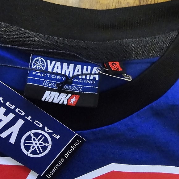 Yamaha Factory Racing #12 Maverick - Picture 3 of 4
